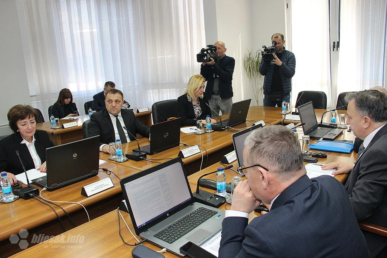 Vlada FBiH: Novac za kulturu, sport, turizam, šatori za migrante