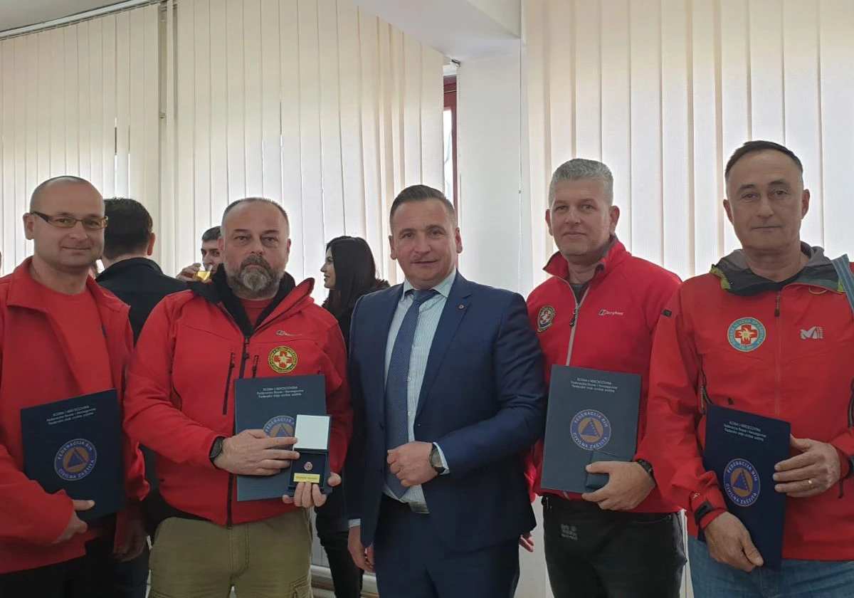 Predsjedniku GSS FBiH Značka civilne zaštite