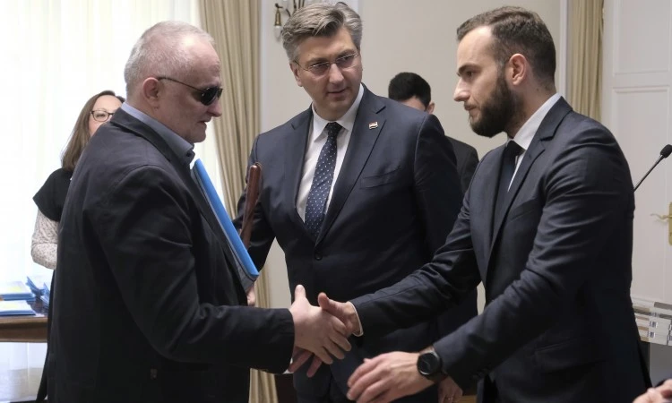 Hrvatska povratnicima nudi do 100.000 kuna poticaja za samozapošljavanje