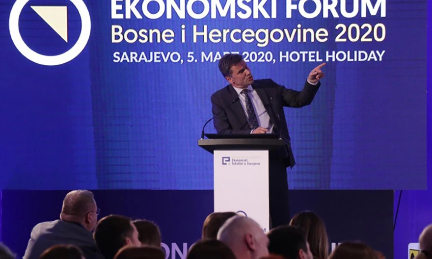 Novalić: Investicije su male, slab nam je izvoz, a novca ima