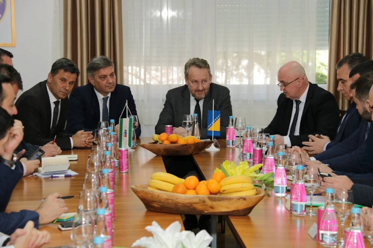 Izetbegović, Zvizdić i Novalić posjetili hercegovački SDA