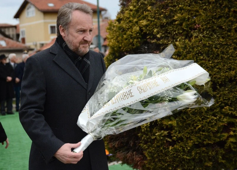 Izetbegović: Oni će se umoriti, mi nećemo