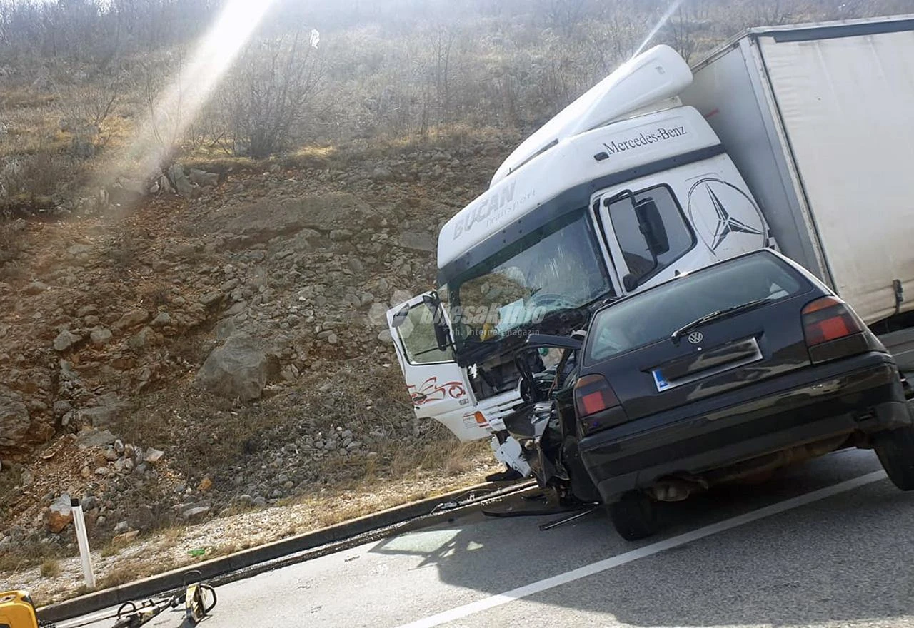 U stravičnoj nesreći na Žovnici smrtno stradale dvije osobe