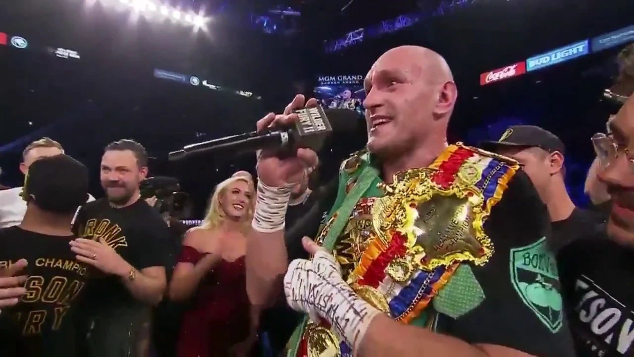 Fury pjevao, Wilder završio u bolnici