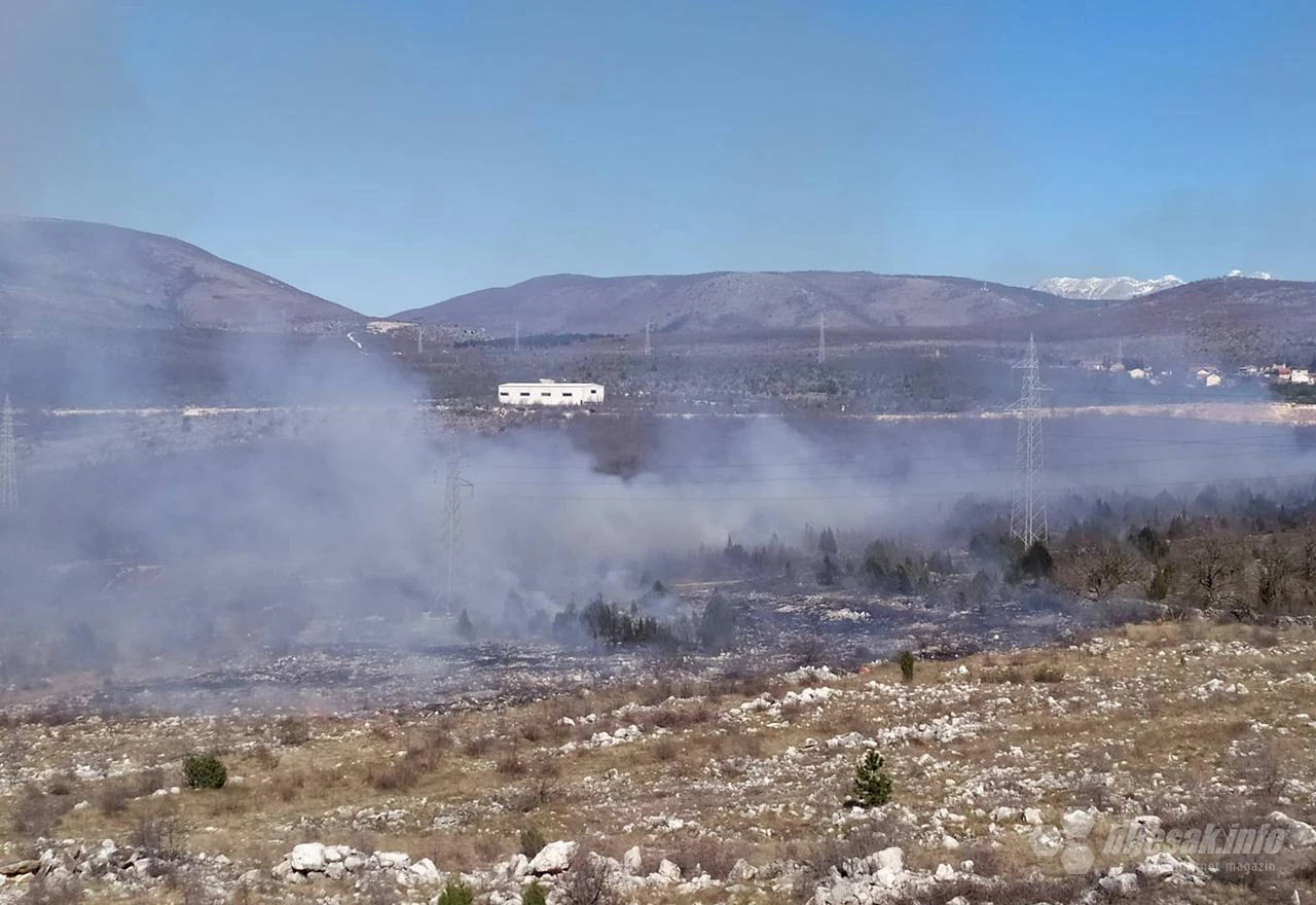 Vatra u HNŽ: Trava, šuma i dimnjak