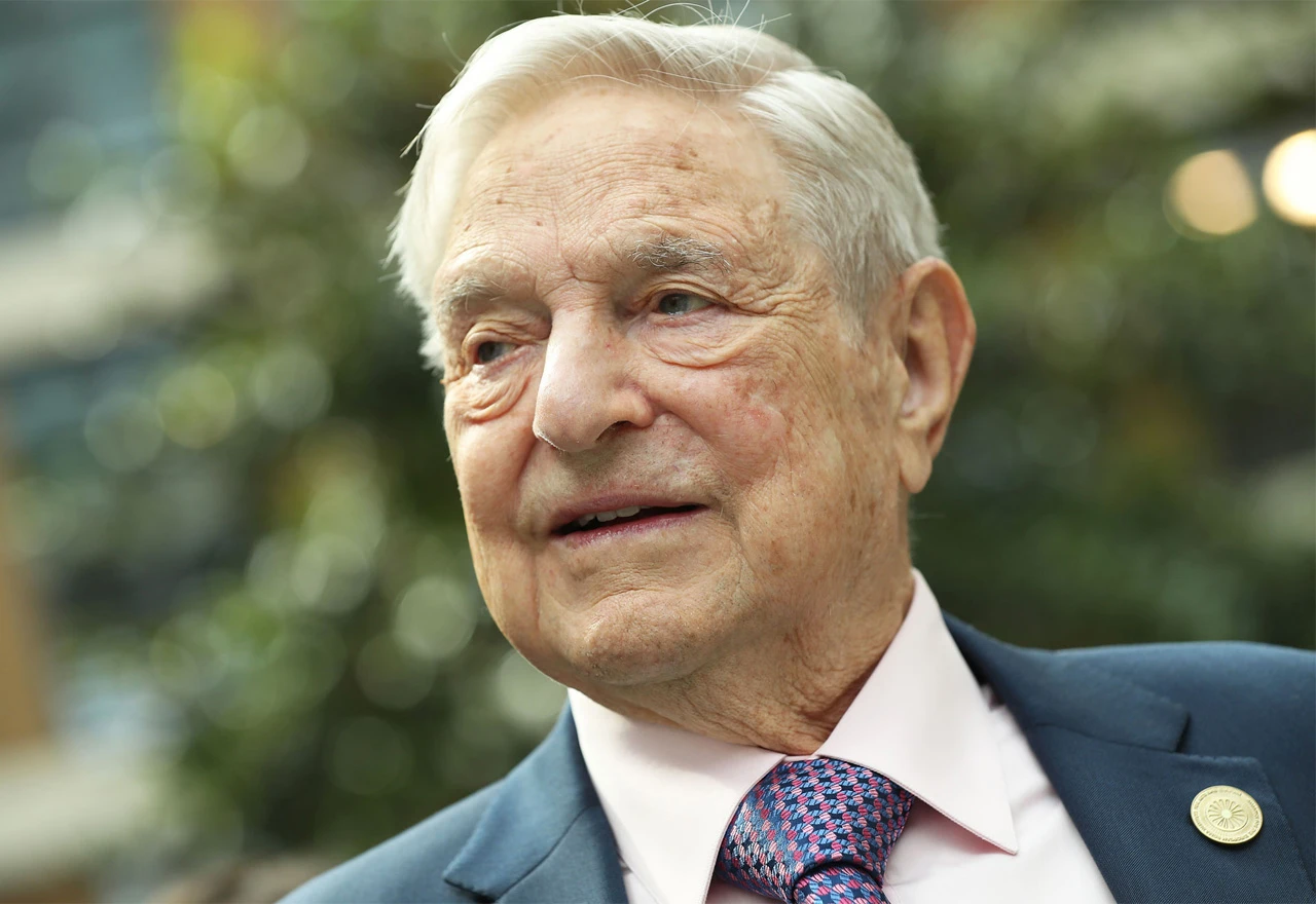 Soros: Zuckerberg i Sandberg trebaju biti uklonjeni iz Facebooka
