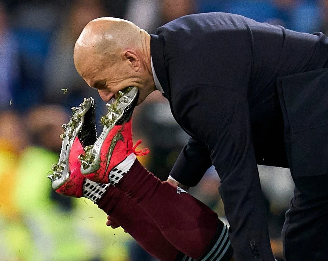 Kao da mu je malo muke: Zidane 'progutao' kopačku igrača Celte