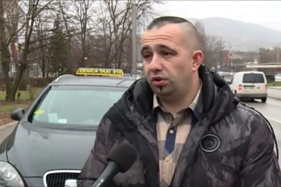 I to je BiH: Taksist besplatno prevozi djecu s poteškoćama u razvoju