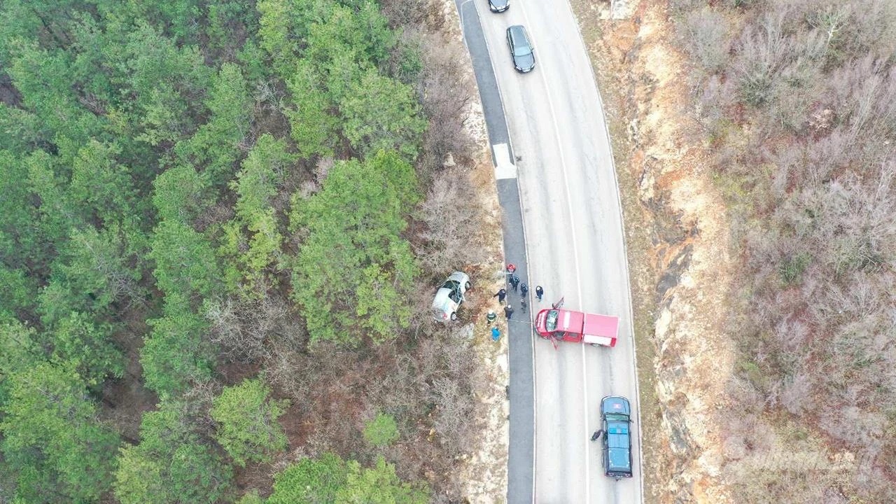 Prometna u Širokom: Vozačica na rubu provalije