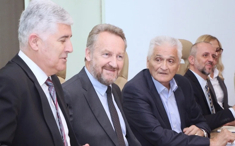 1.700.000 KM za dodatne pogodnosti šefovima Parlamenta BiH