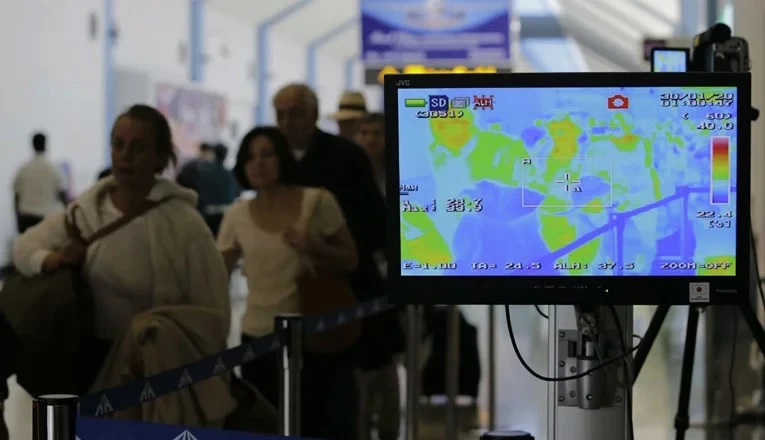 Avion s 200 putnika evakuiranih iz Wuhana sletio u Veliku Britaniju
