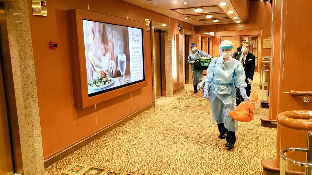 Koronavirus se širi brodom, najmanje 64 putnika ima simptome
