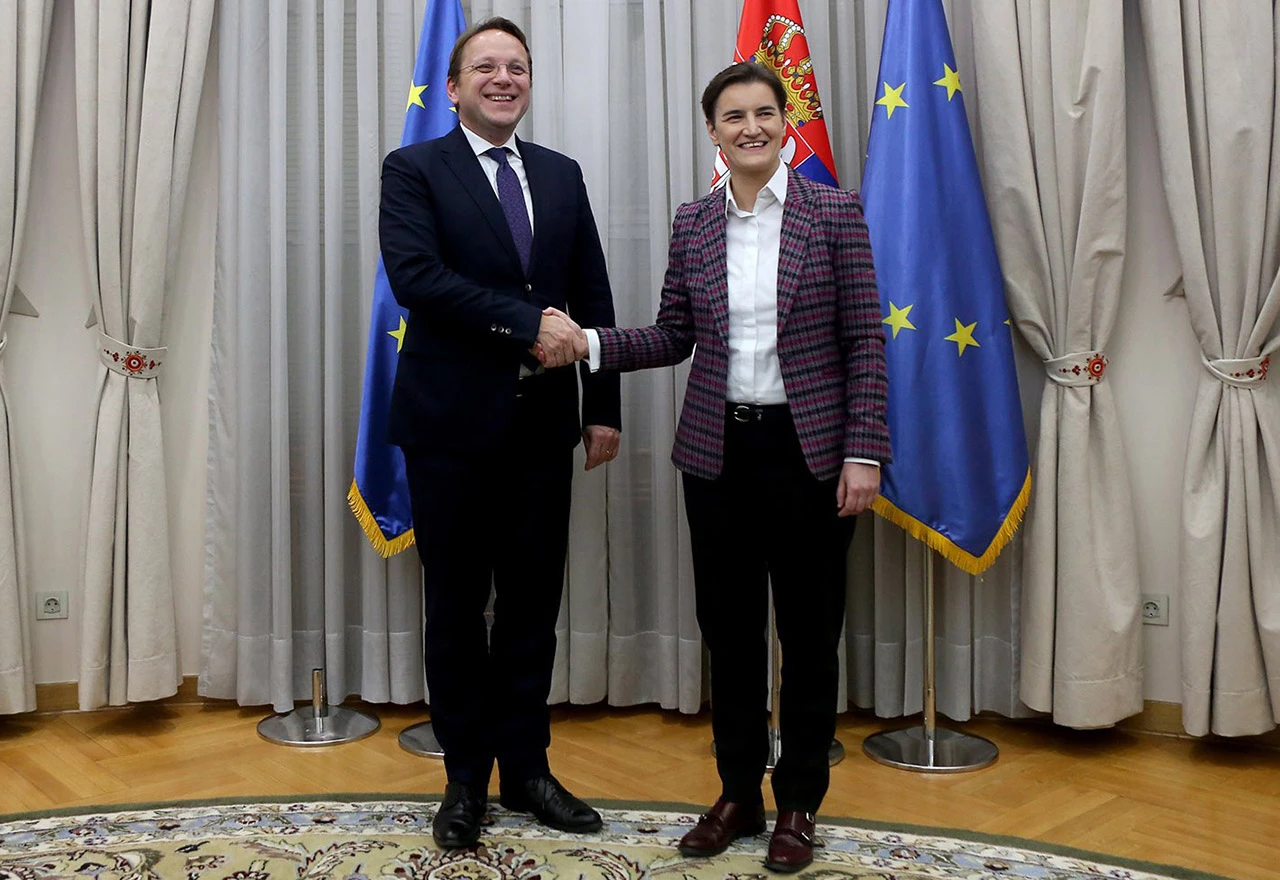 Dačić napao EU komesara na sastanku u Beogradu, ovaj se ustao i otišao