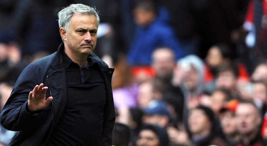 VIDEO | Mourinho se smijao, pa shvatio da Sterling već ima žuti