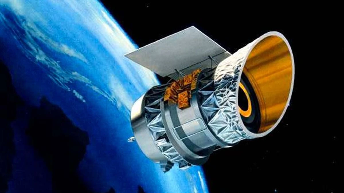 Dva satelita se mimoišla 'za dlaku' 