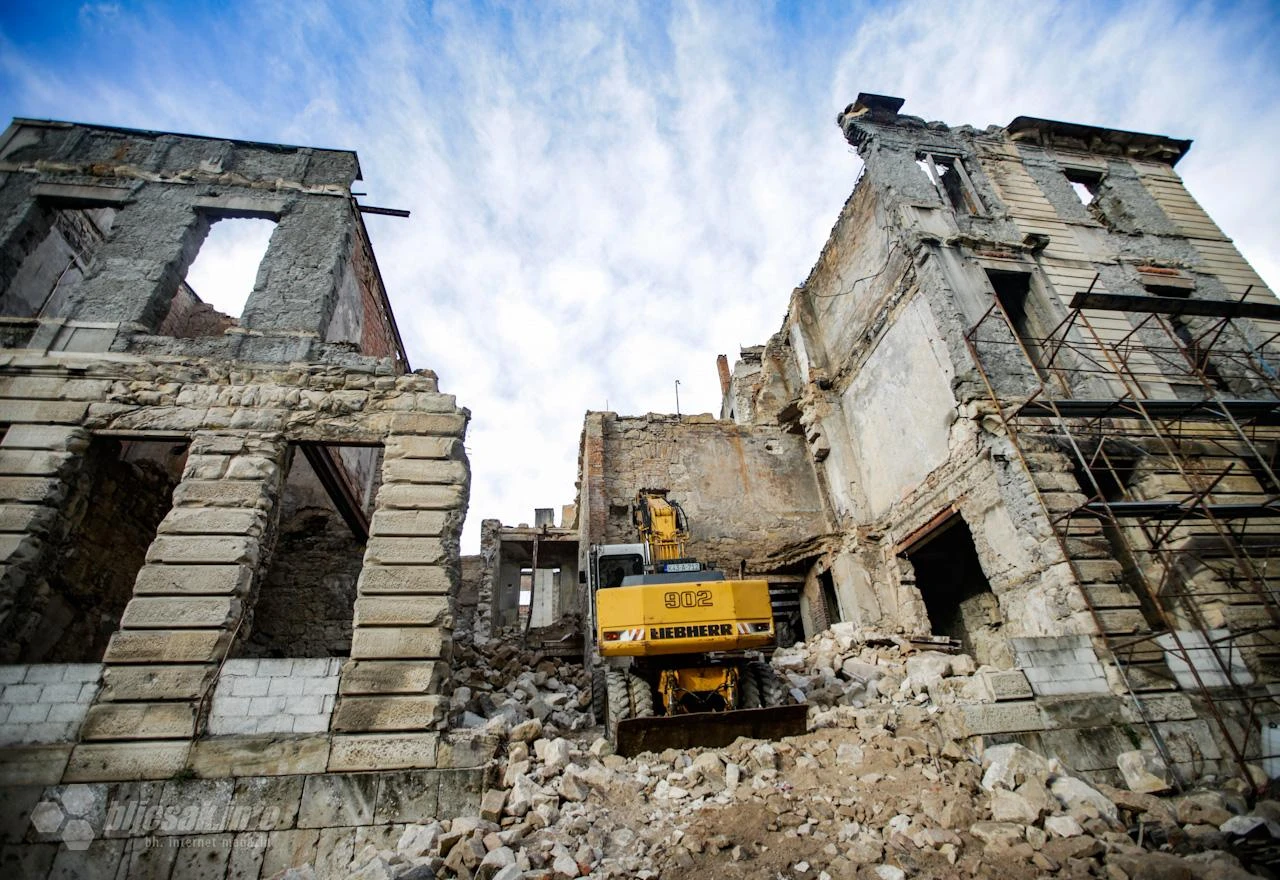 Mostar: Ruše se dijelovi NAMA-e