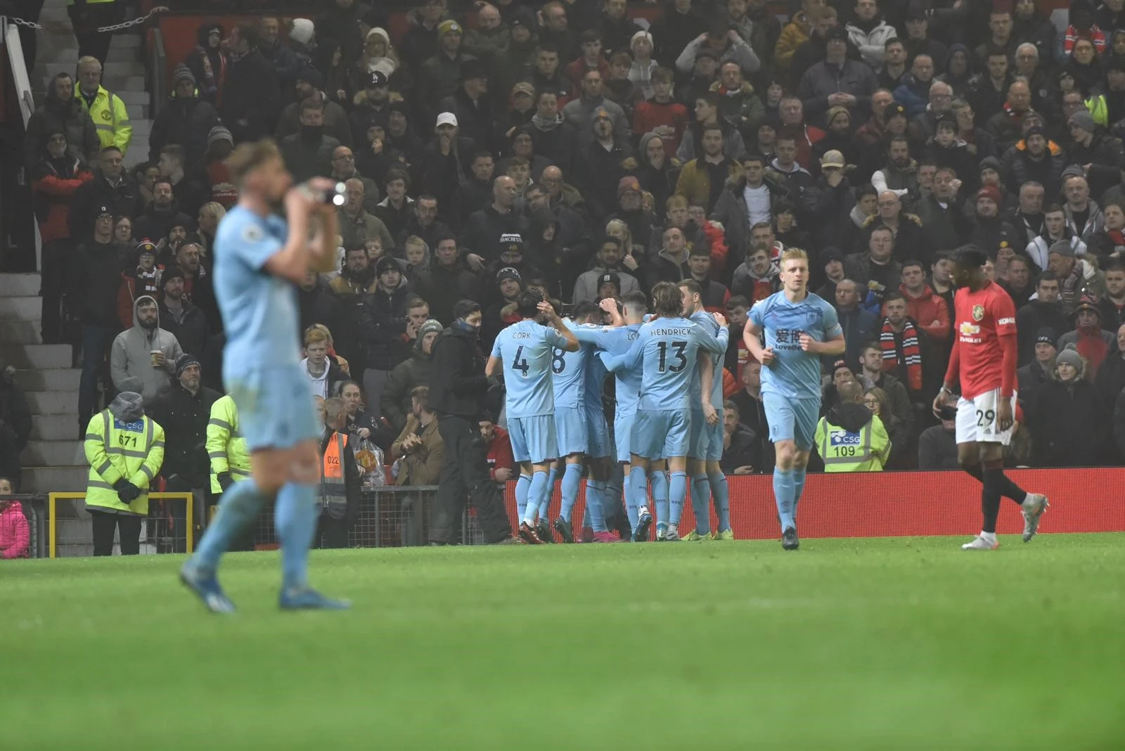 Burnley je pobijedio Manchester United na Old Traffordu prvi put nakon 1962. godine