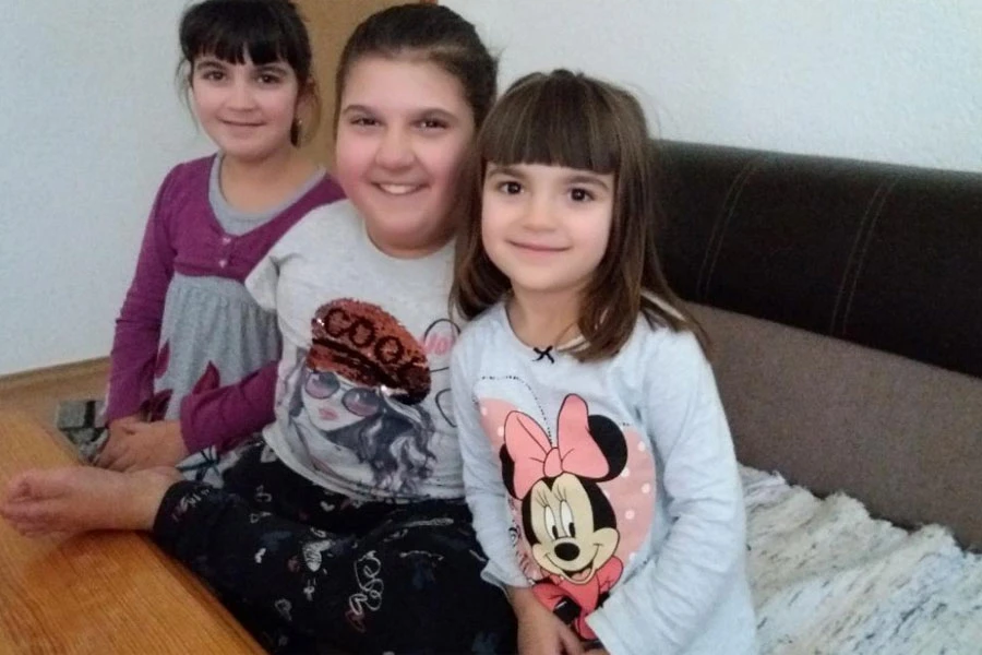 Rođena bez ruku: Malena Žepčanka odlična je učenica i uzor svima