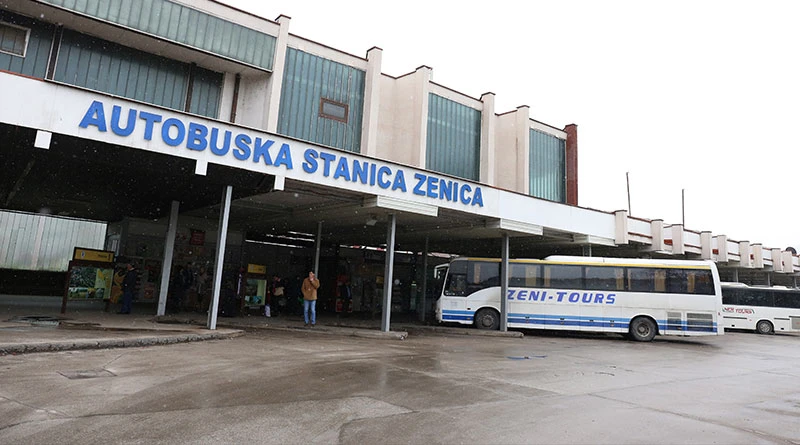 Radnici 'Zenicatransa' nastavljaju blokadu Autobusne stanice 