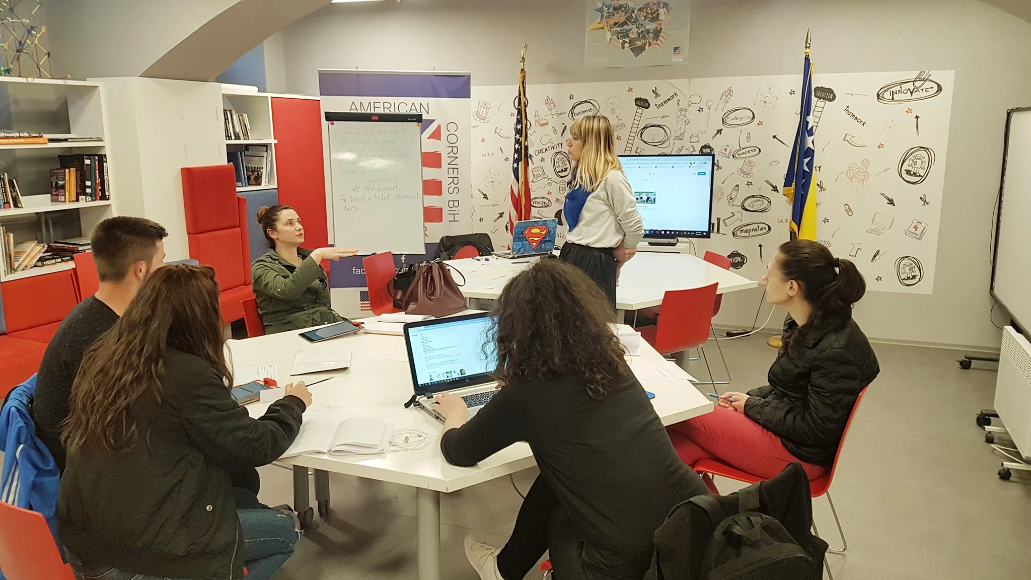 Usavršavajte konverzaciju na engleskom jeziku u Američkom kutku Mostar
