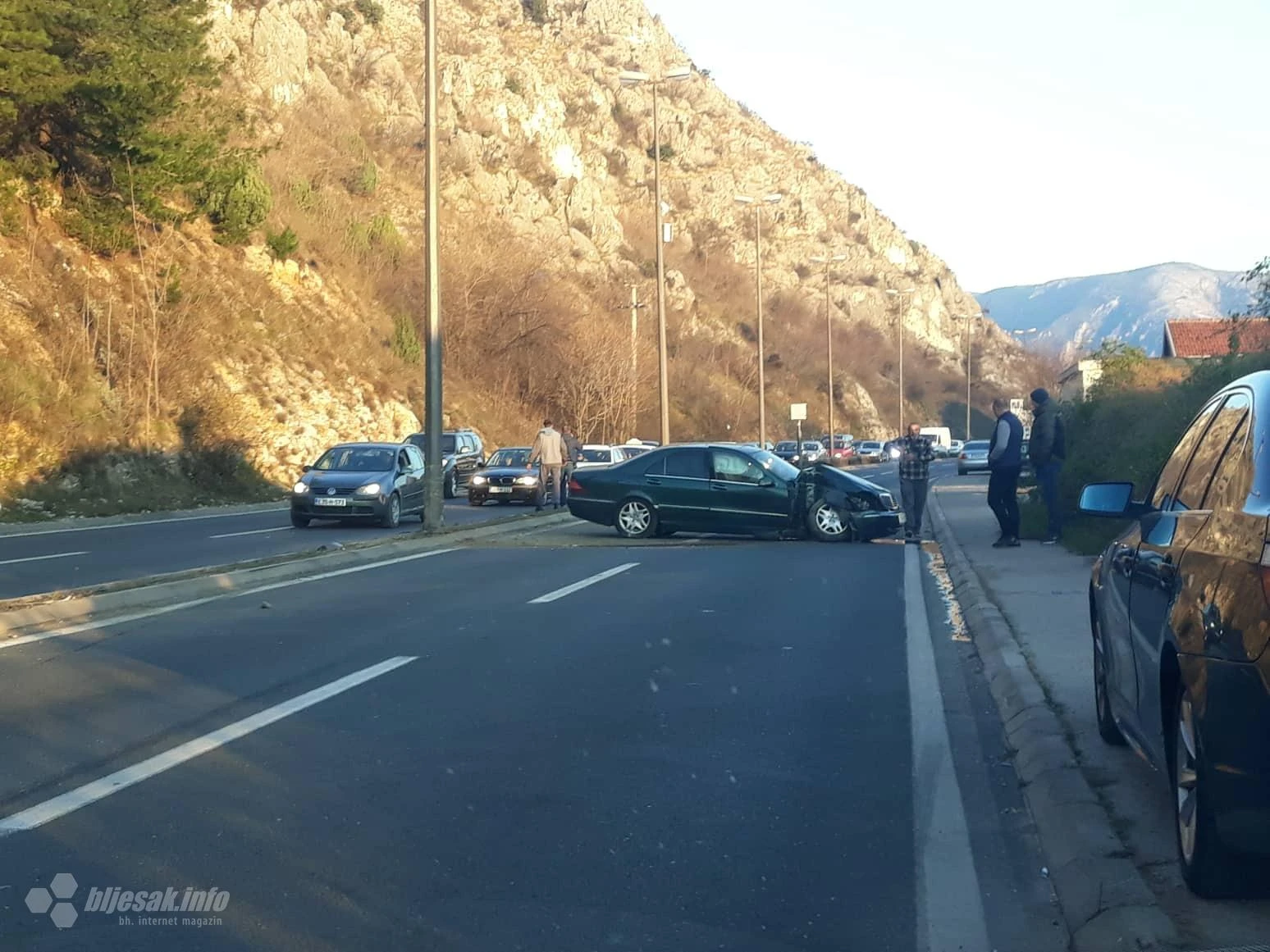 Mostar: Mercedesom u banderu