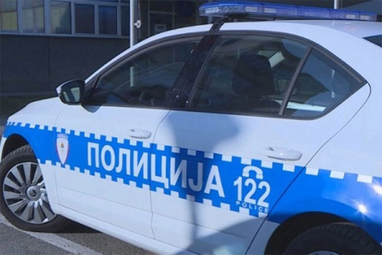 Maloljetna osoba ranjena u dvorištu