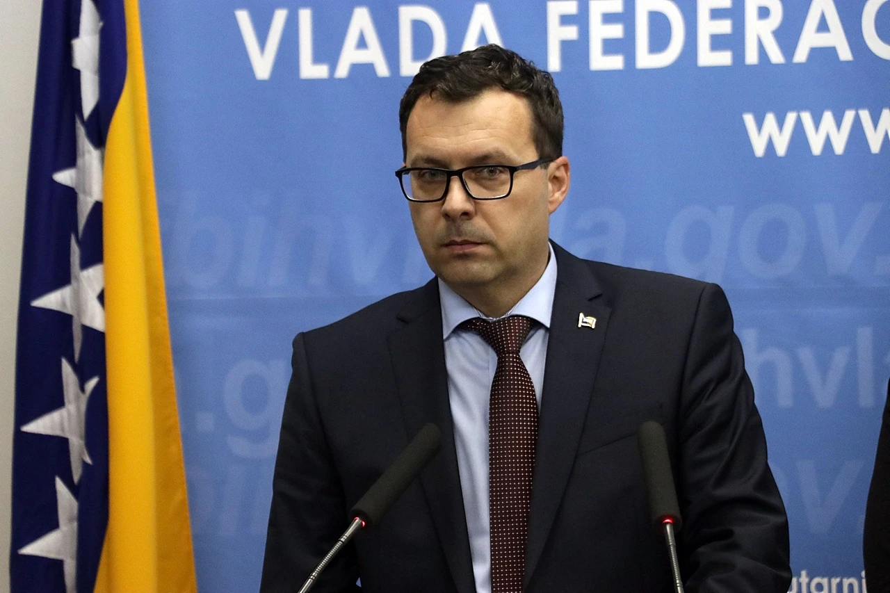 Ministar Džindić o Aluminiju: Najbolje je da sve ode u stečaj