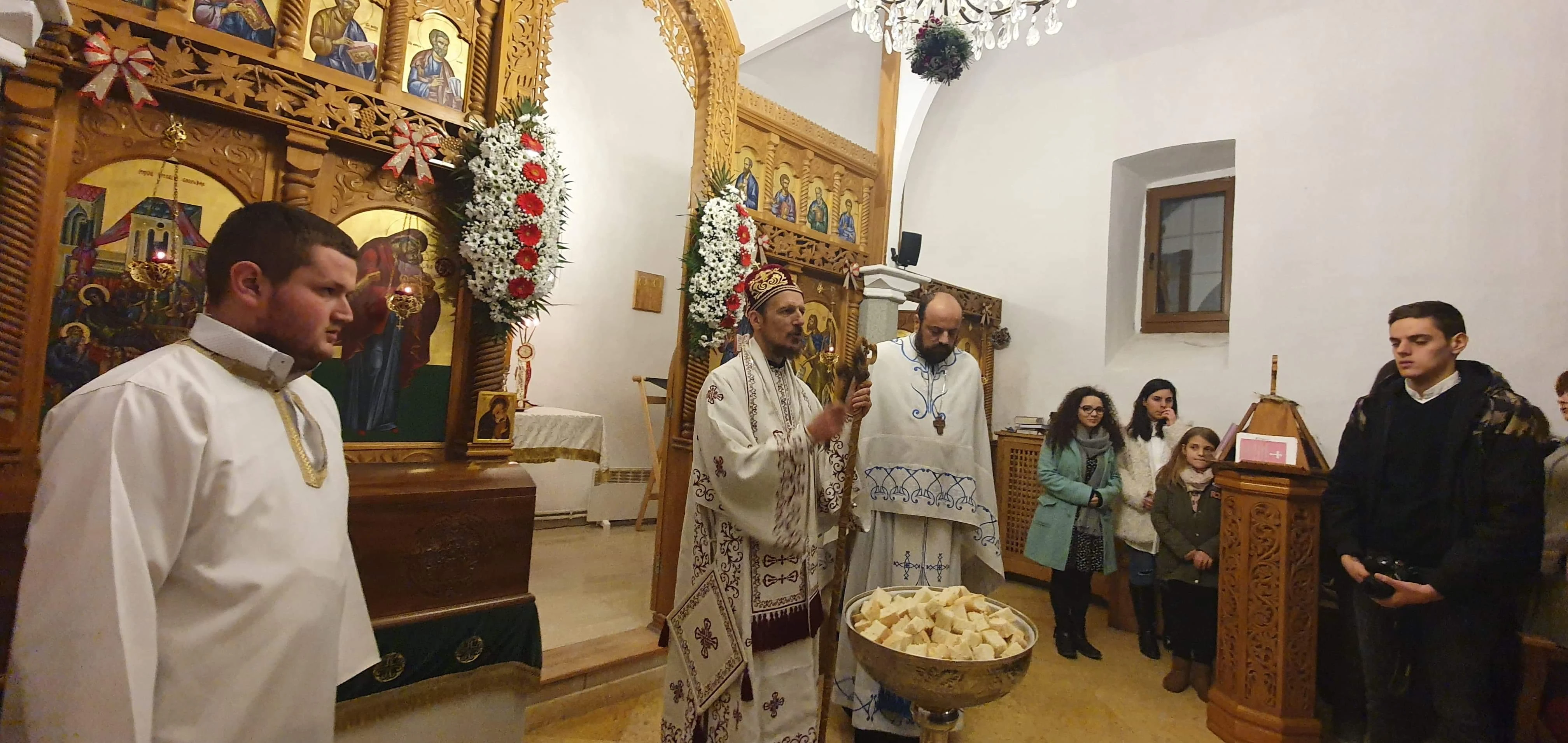 Vladika Dimitrije poručio mostarskim vjernicima da ne gube vjeru i ljubav