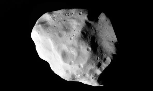 Veliki asteroid približava se Zemlji 