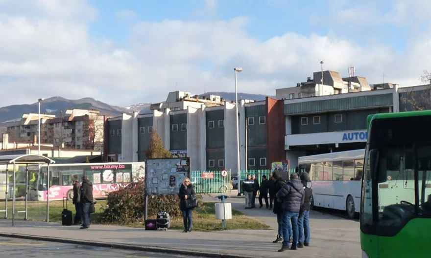 Deblokirani dolazni peroni "Zenicatransa", radnici ipak počinju štrajk glađu