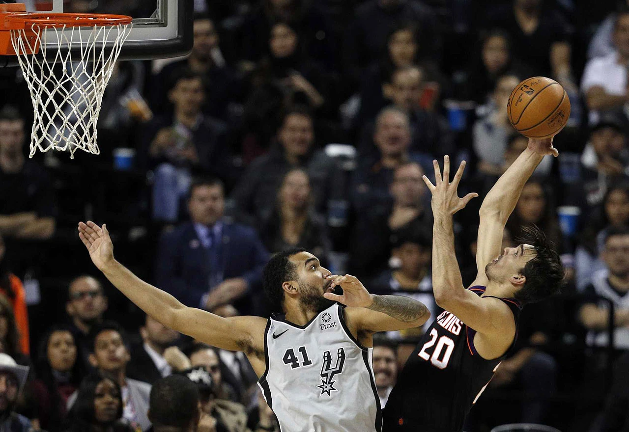 Novi loš učinak Šarića i klupski rekord Milwaukeeja
