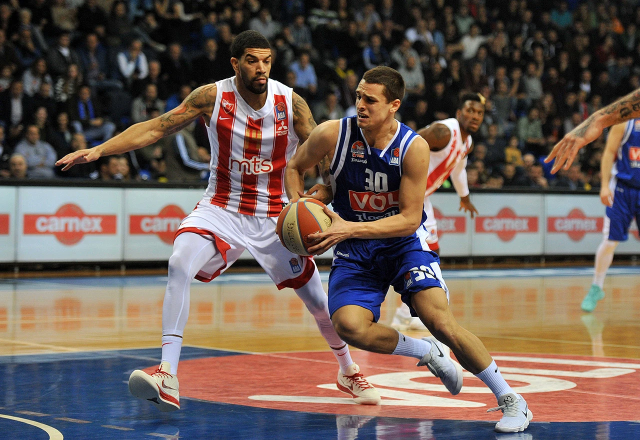 Crvena zvezda zbog političkih tenzija zatražila odgodu utakmice u Podgorici