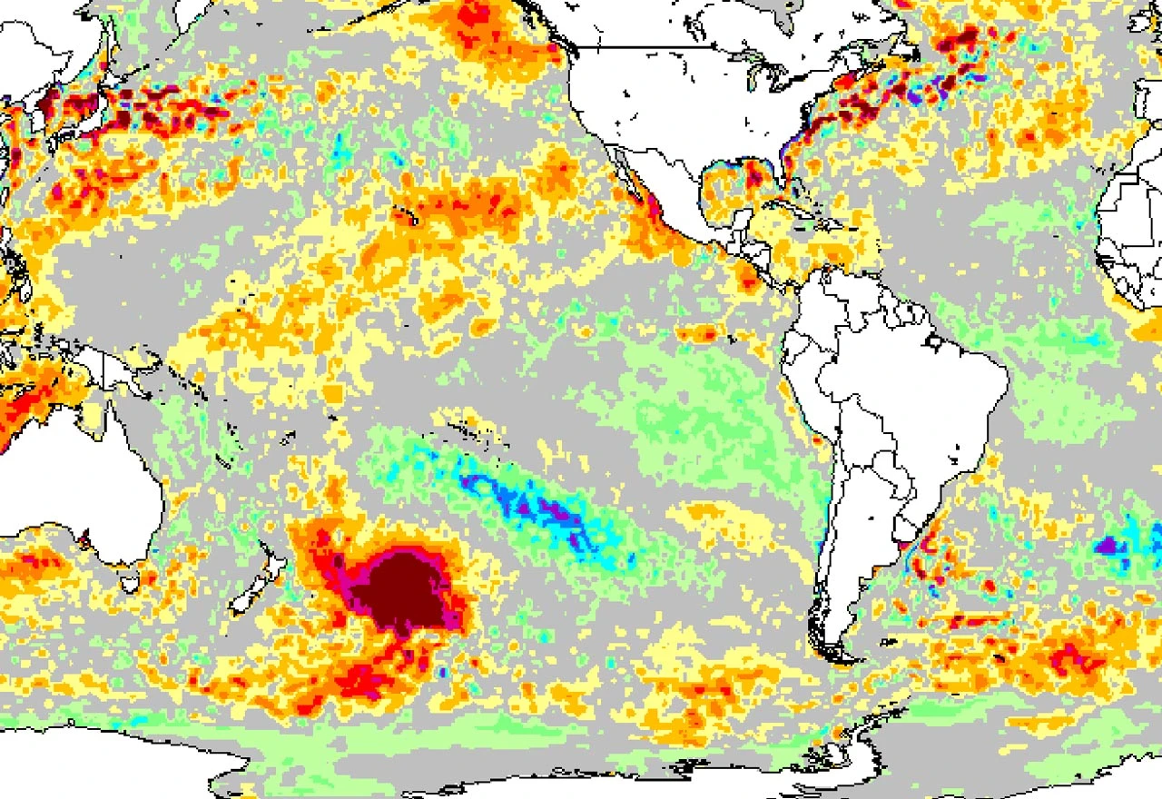 Uočeno neuobičajeno toplo područje oceana