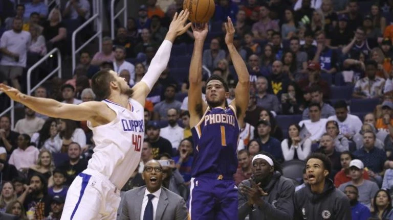 Clippersi bolji od Lakersa u najzanimljivijem duelu božićnog programa