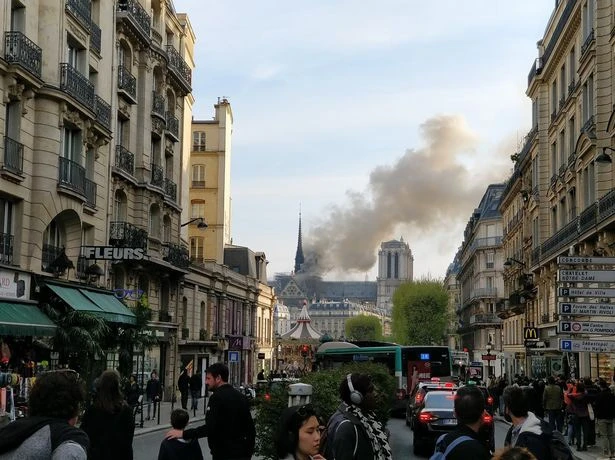 Notre Dame bez božićne službe po prvi put od Francuske revolucije