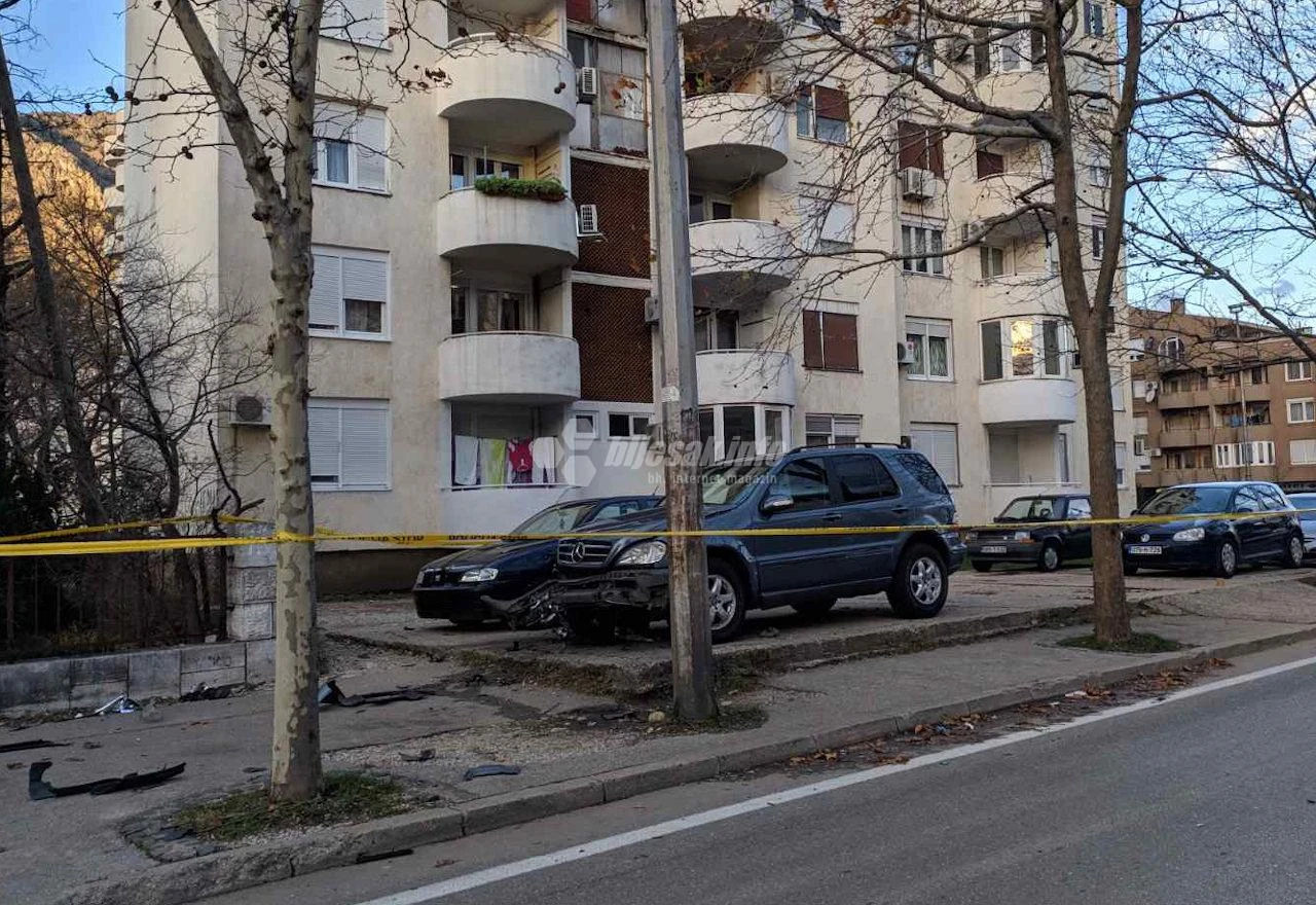 Tekija: Bombama na Mercedese