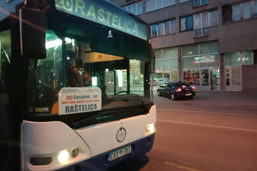 Građanin Sarajeva zbog boje kože izbačen iz autobusa gradskog prijevoza