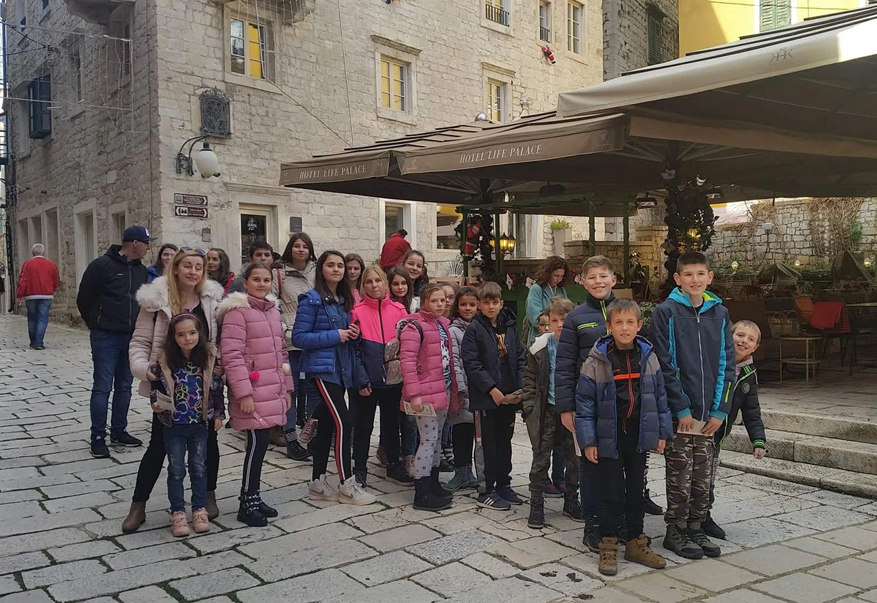 Djeca Drvara i Grahova posjetila Šibenik, sami sebi financirali put