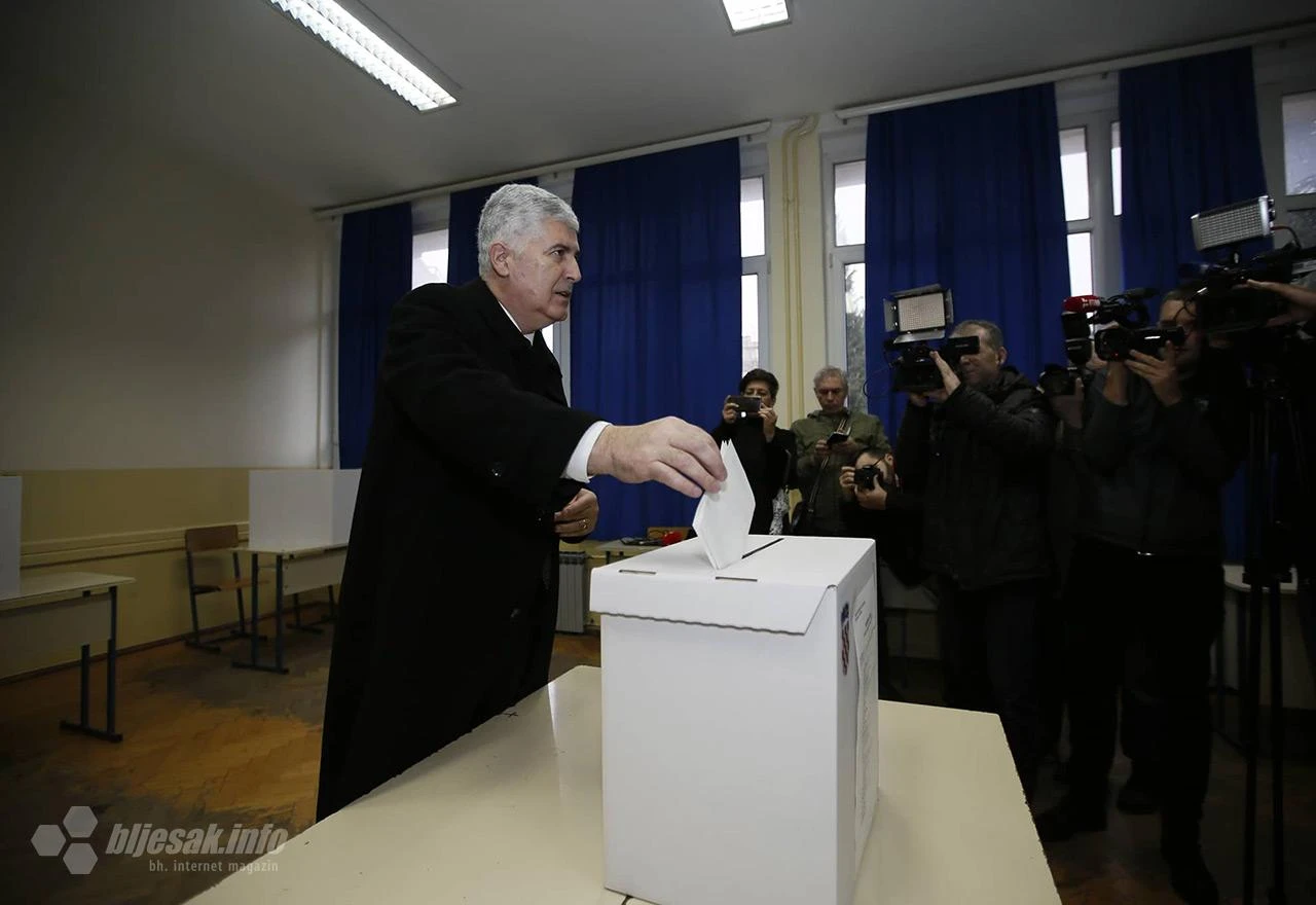 Čović obavio građansku dužnost, pobjednika očekuje u siječnju