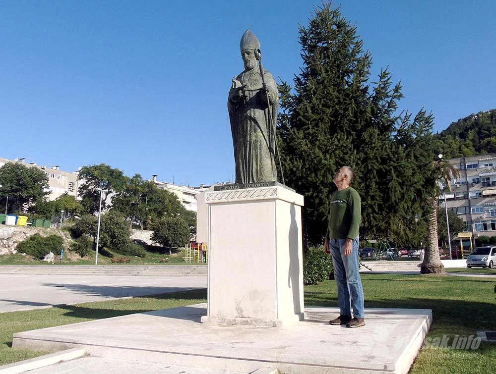 Ploče, tamo gdje Jadran Neretvu dočekuje zagrljajem