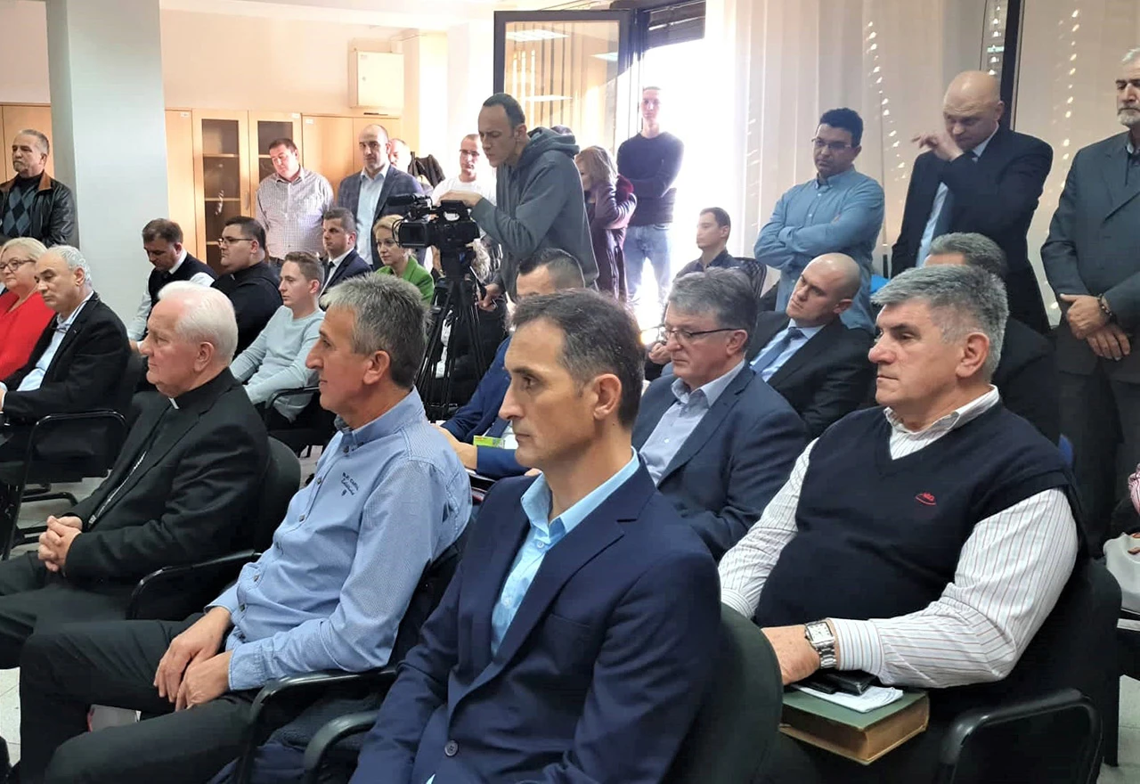 Zagreb: Uručeni ugovori o dodjeli novca za projekte Hrvata u Bosni i Hercegovini