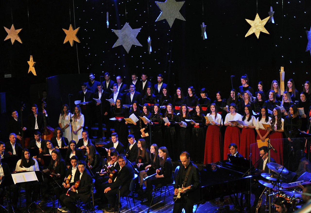 U nedjelju božićni koncert Akademskog zbora Pro musica i Tamburaškog orkestra Mostar
