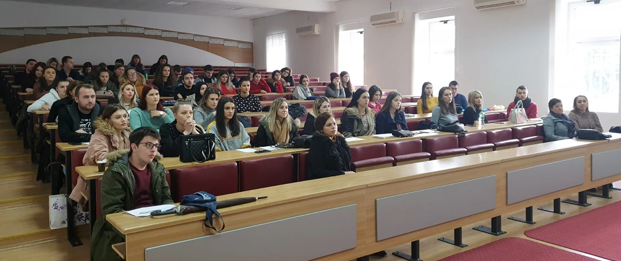 Adnan Žetica: Druženje mostarskog pjesnika i mostarskih studenata