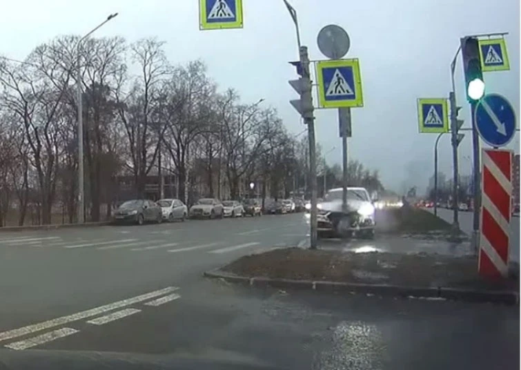 Uzeo je skupocjeni Audi na testnu vožnju, pa pokosio 15 automobila