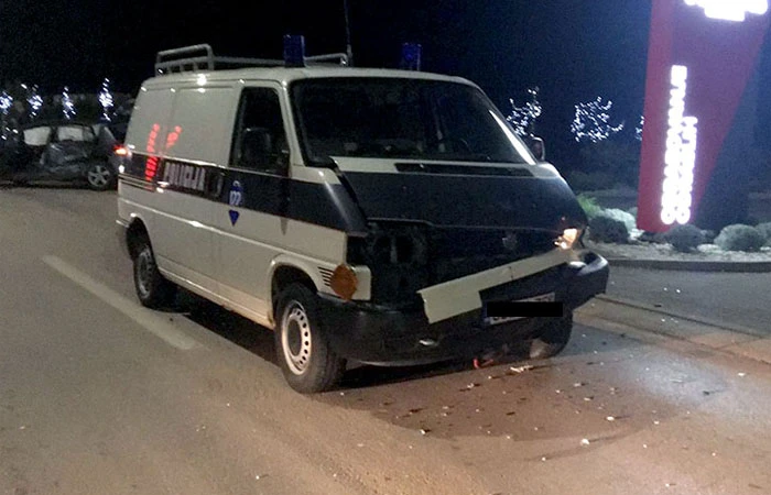 Široki Brijeg: Sudar policije i Golfa 