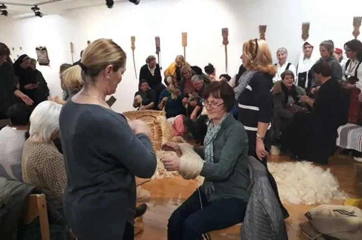 Livnjaci pokazali tradicionalni način obrade vune