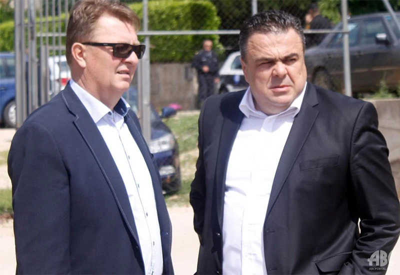 Pada Vlada, pa se diže bez Borasa 