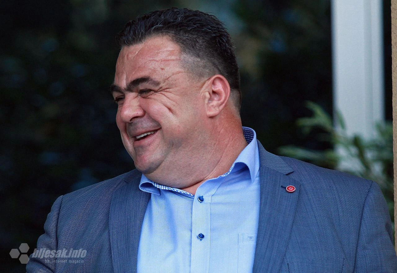 Boras ipak ostaje ministar?