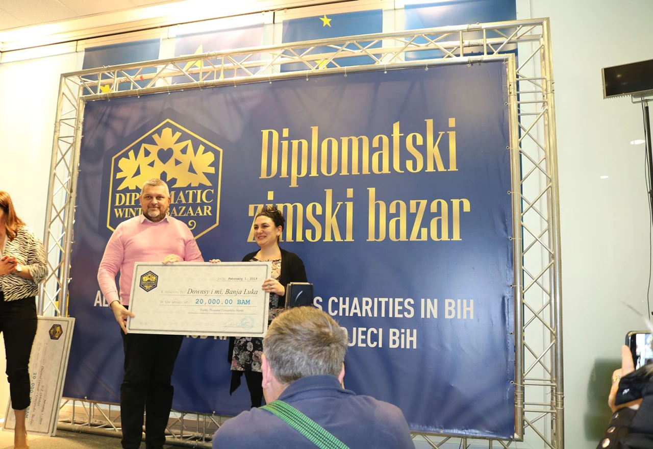 Addiko banka podržava realizaciju Diplomatskog zimskog bazara