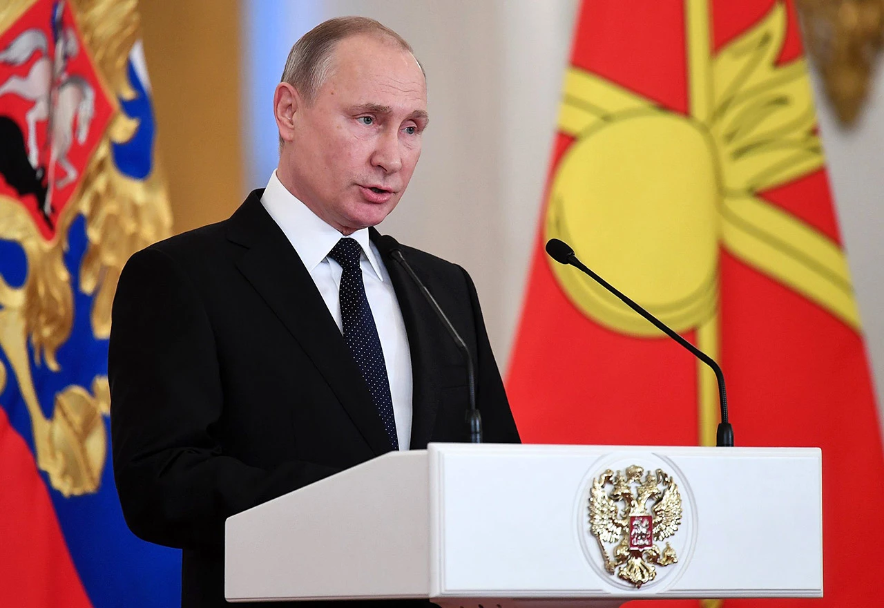 Putin: Rusija se protivi militarizaciji svemira